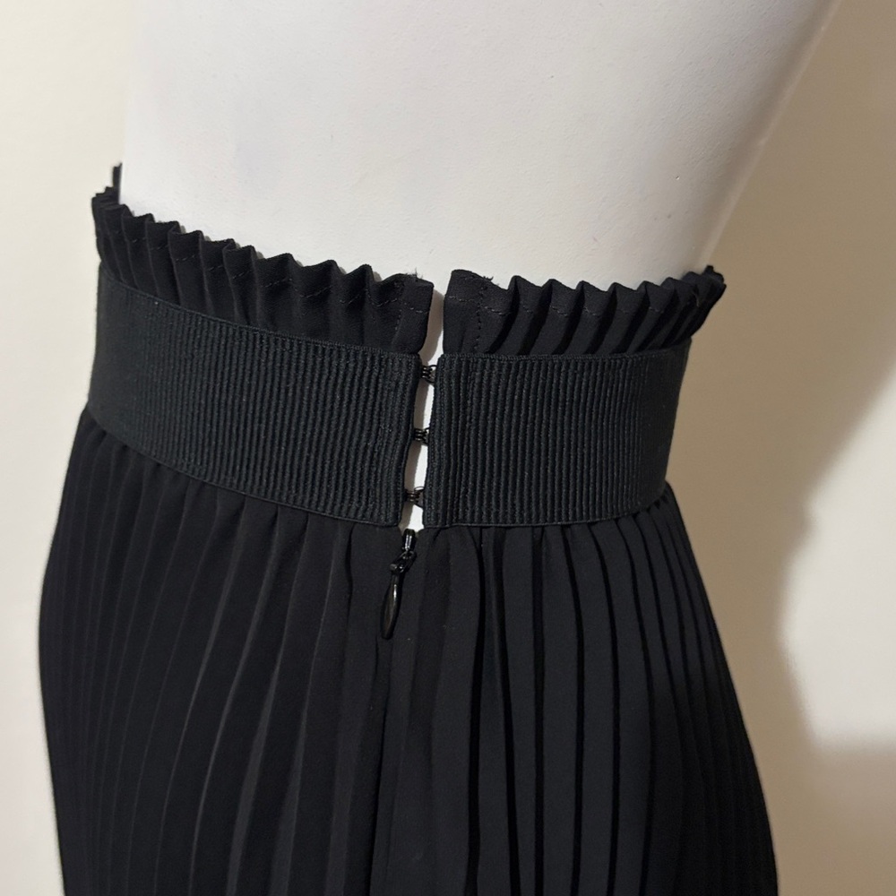 Babaton Black Midi Pleated Black Skirt Size XS - Picture 4 of 12